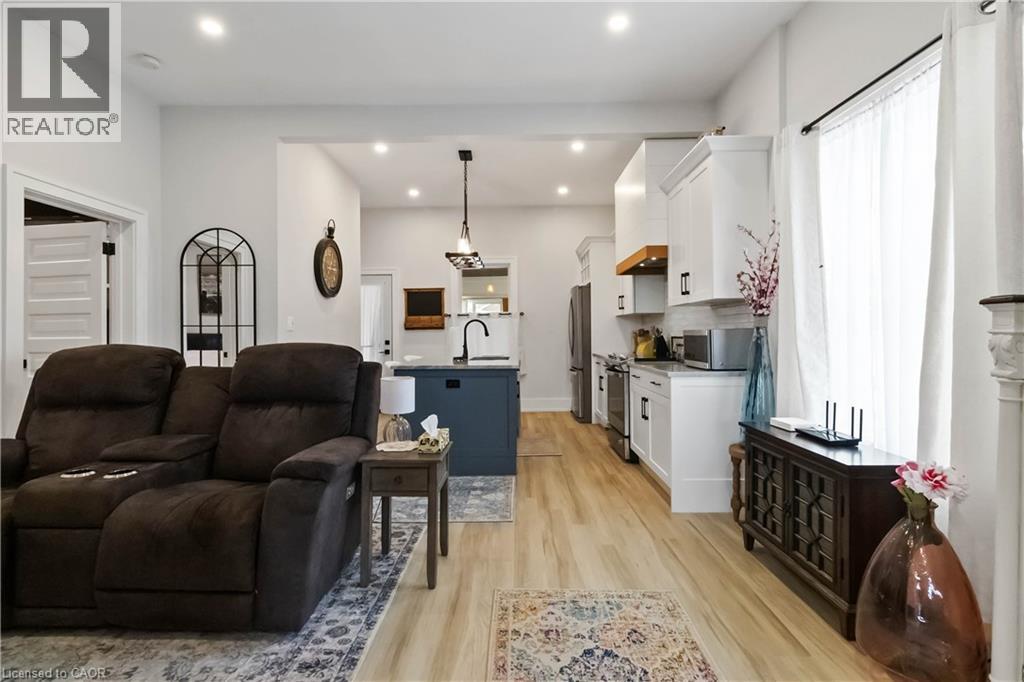 156 Albion Street, Brantford, Ontario  N3T 3M9 - Photo 12 - 40794254