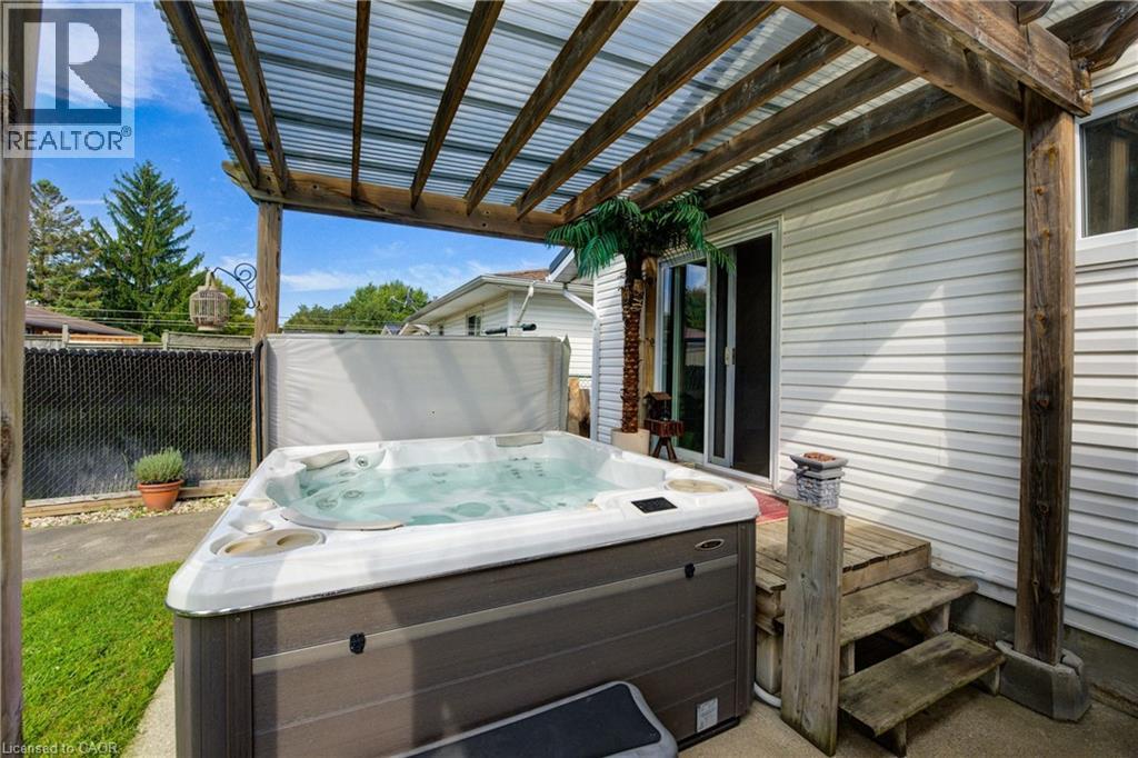 123 Kingswood Drive, Kitchener, Ontario  N2E 1B2 - Photo 37 - 40793955