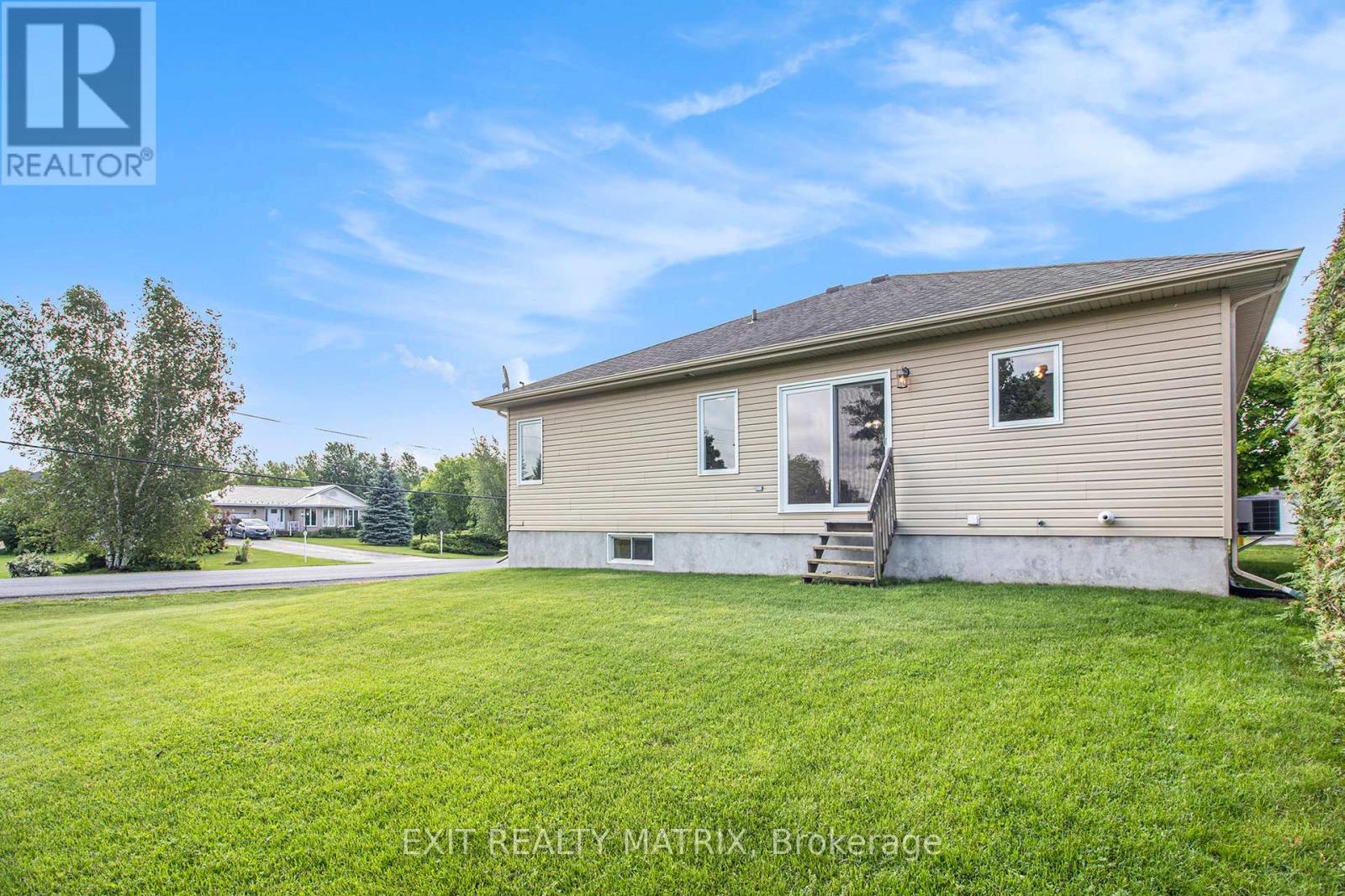 100 Royal Court, The Nation, Ontario  K0A 2M0 - Photo 28 - X12215318