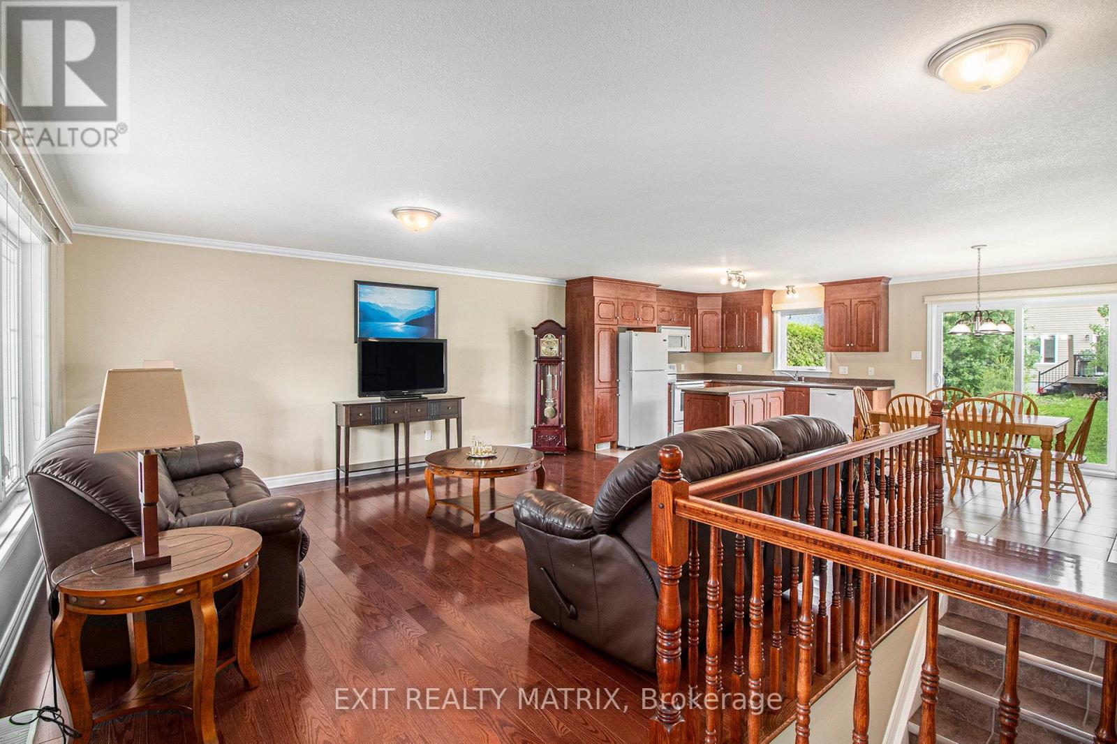 100 Royal Court, The Nation, Ontario  K0A 2M0 - Photo 8 - X12215318