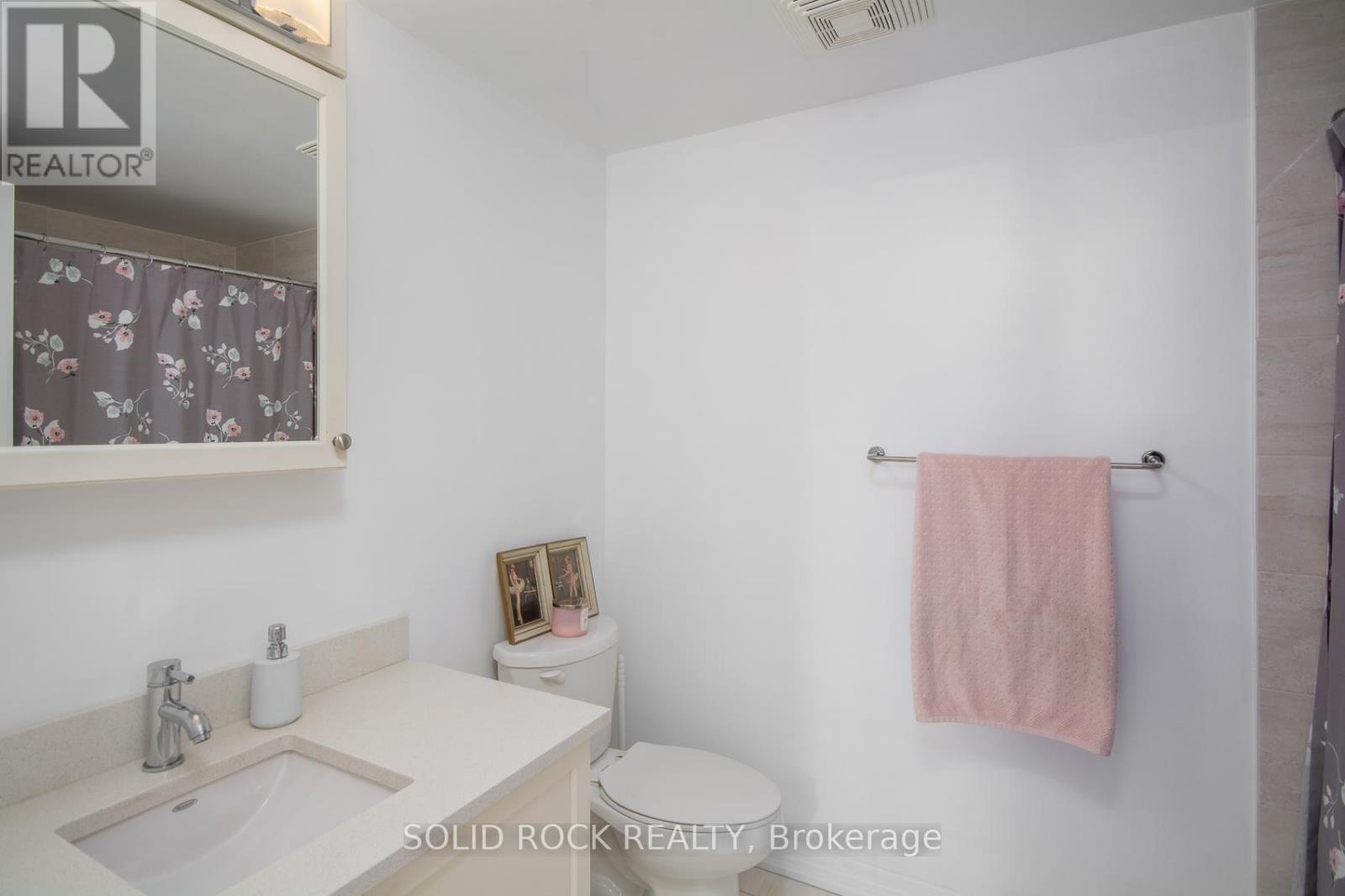 502 - 242 Rideau Street, Ottawa, Ontario  K1N 0B7 - Photo 19 - X12384797