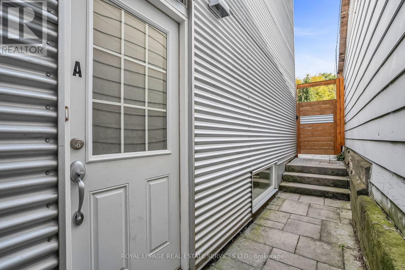 A - 439 Winona Drive, Toronto (Oakwood Village), Ontario  M6C 3T4 - Photo 4 - C12640766