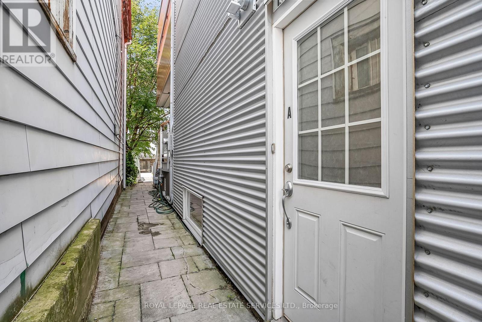 A - 439 Winona Drive, Toronto (Oakwood Village), Ontario  M6C 3T4 - Photo 5 - C12640766