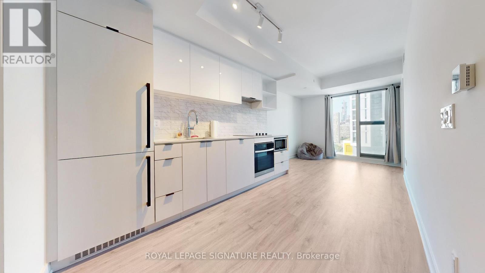 1905 - 252 Church Street, Toronto, Ontario  M5B 0E6 - Photo 3 - C12640770