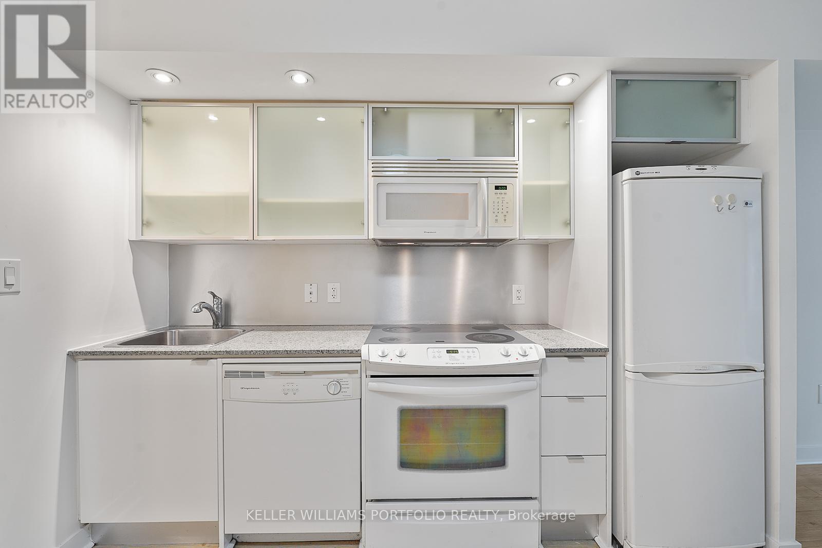 1505 - 25 Telegram Mews, Toronto (Waterfront Communities), Ontario  M5V 3Z1 - Photo 6 - C12640776