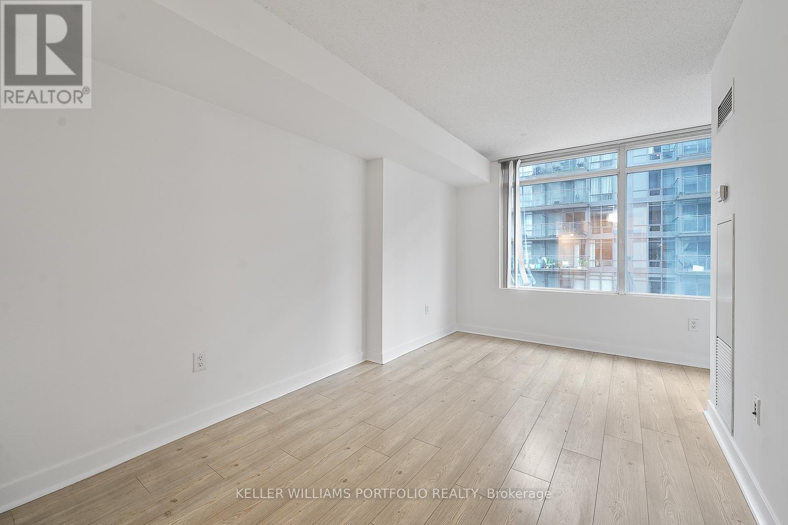 1505 - 25 Telegram Mews, Toronto (Waterfront Communities), Ontario  M5V 3Z1 - Photo 8 - C12640776