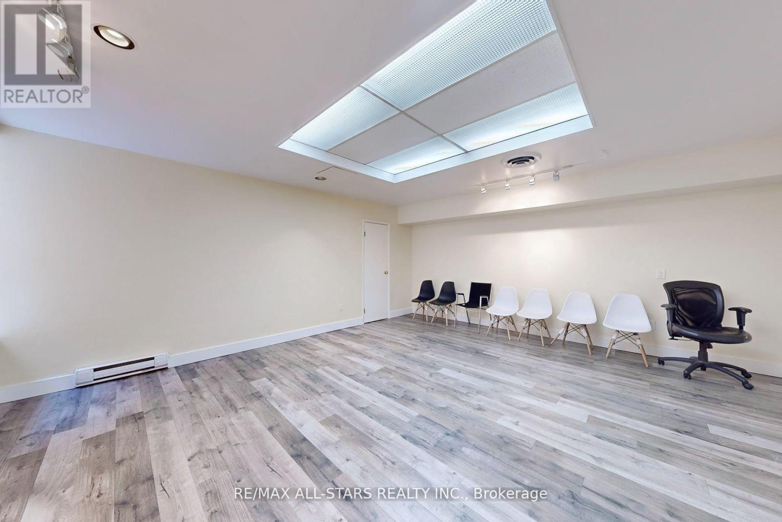 304 - 66 Gerrard Street E, Toronto (Church-Yonge Corridor), Ontario  M5B 1G3 - Photo 2 - C12640806