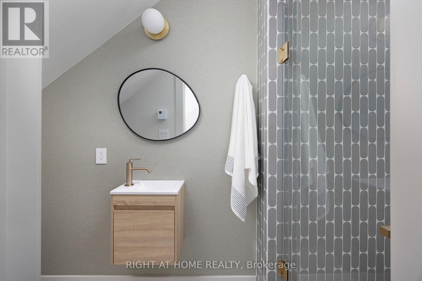 292 Borden Street, Toronto (University), Ontario  M5S 2N6 - Photo 37 - C12640816