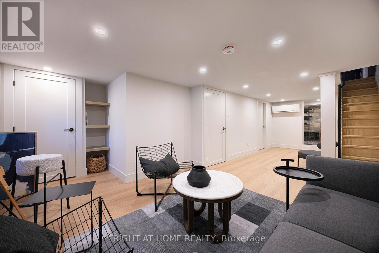 292 Borden Street, Toronto (University), Ontario  M5S 2N6 - Photo 38 - C12640816