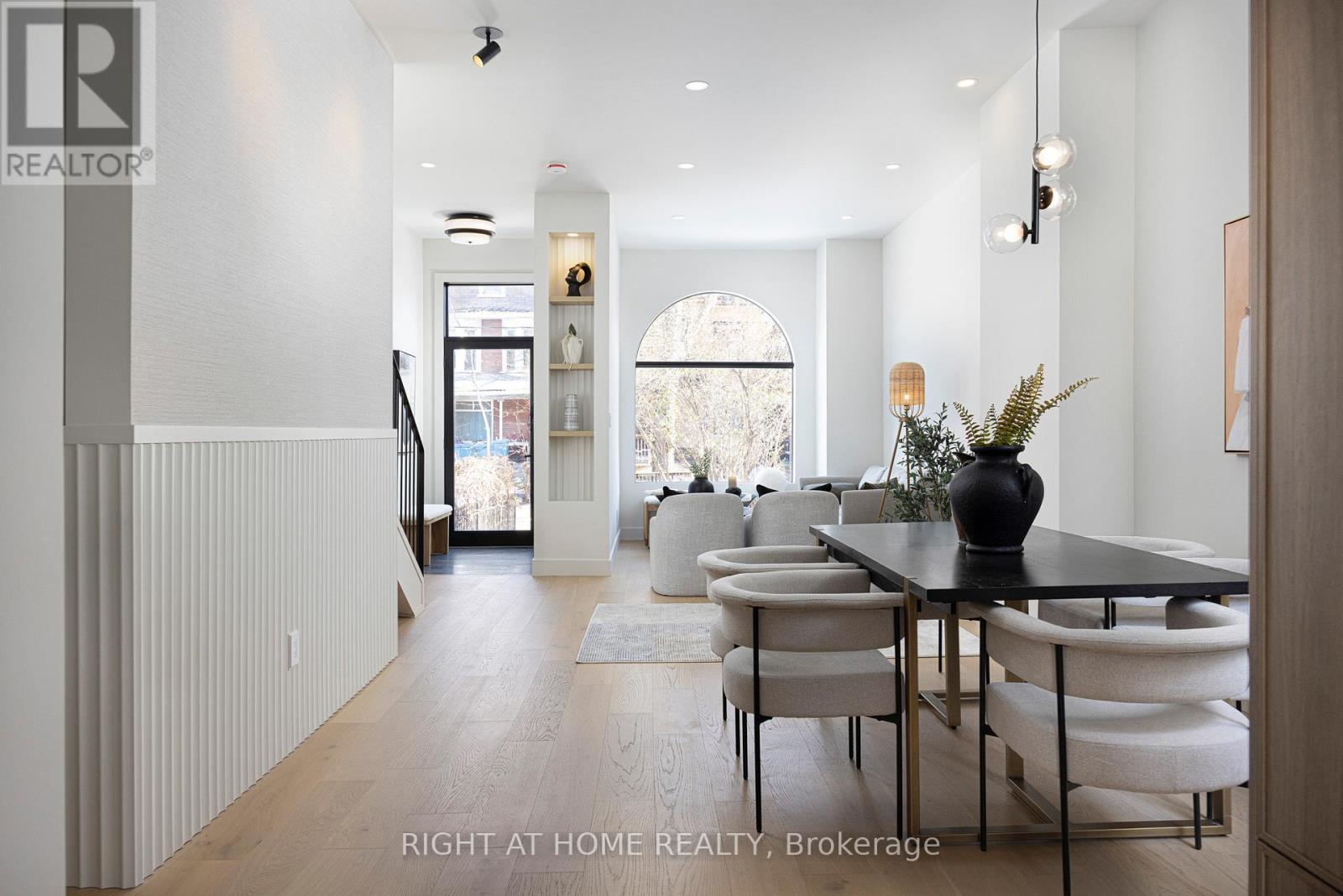 292 Borden Street, Toronto (University), Ontario  M5S 2N6 - Photo 7 - C12640816