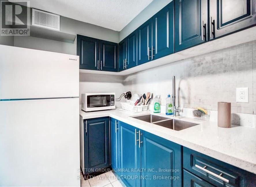 1102 - 4645 Jane Street, Toronto, Ontario  M3N 2K9 - Photo 2 - W12496742