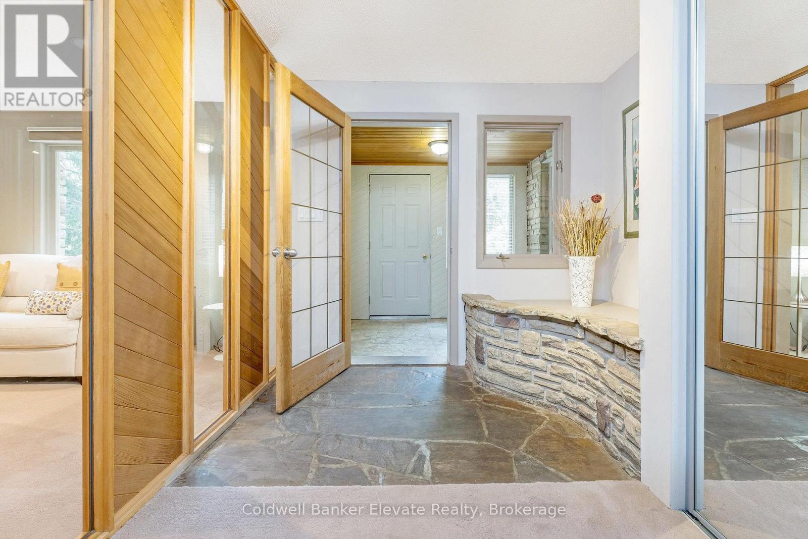 8 Ann Street, Halton Hills, Ontario  L7G 2V2 - Photo 12 - W12593910