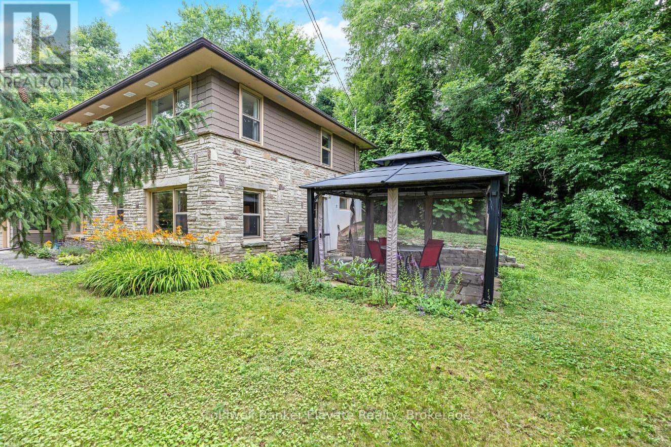 8 Ann Street, Halton Hills, Ontario  L7G 2V2 - Photo 38 - W12593910