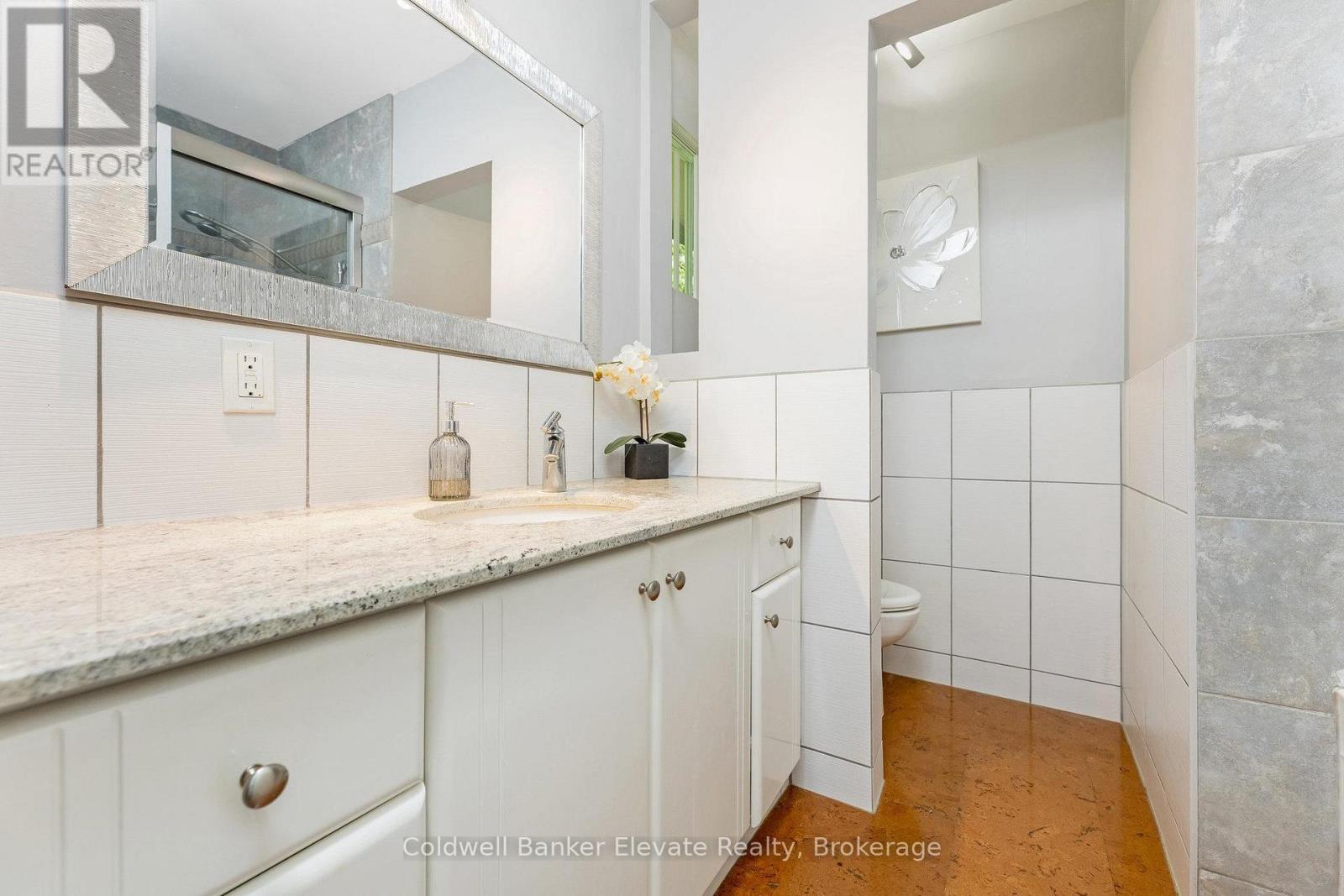 8 Ann Street, Halton Hills, Ontario  L7G 2V2 - Photo 24 - W12593910