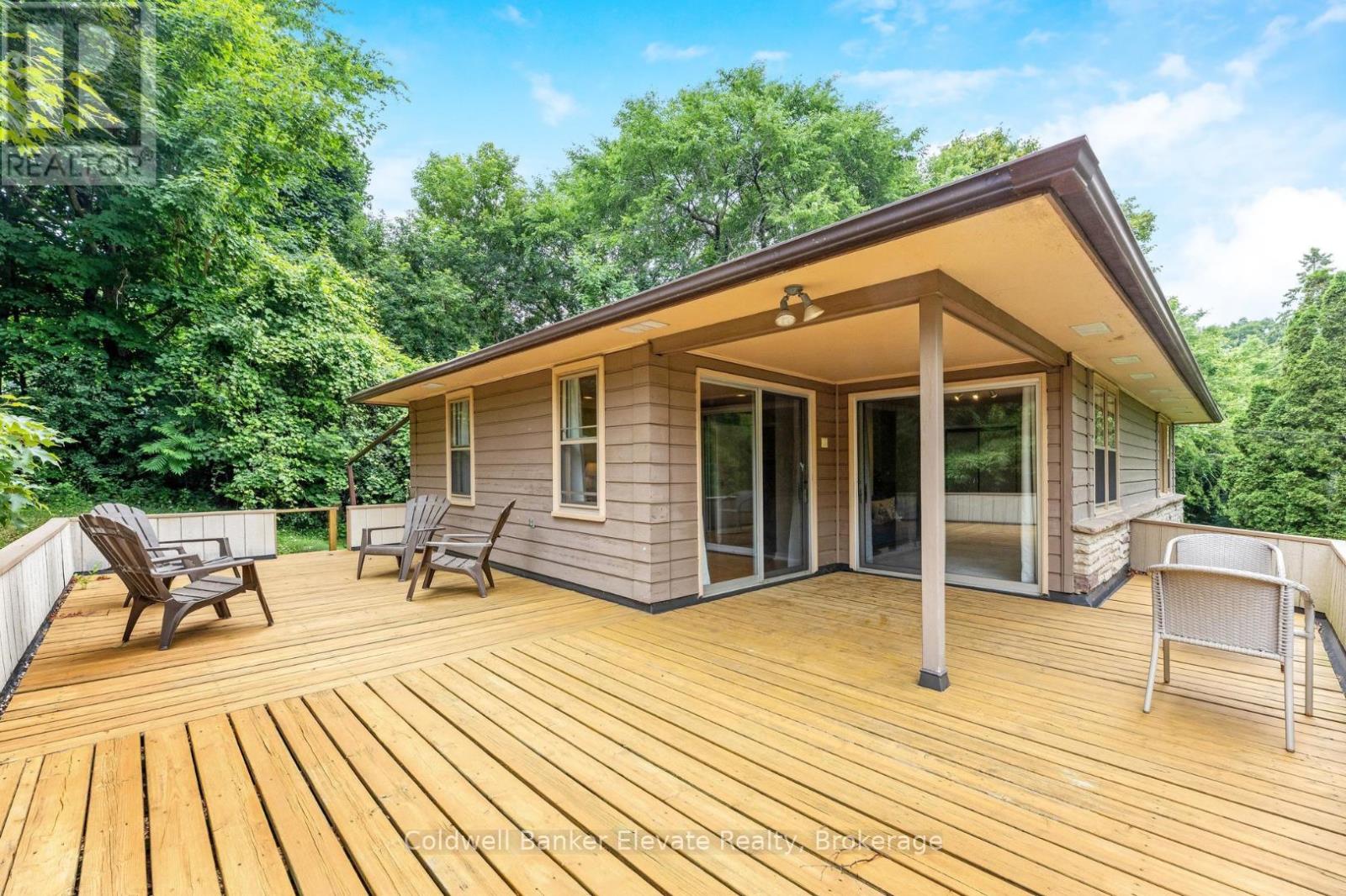 8 Ann Street, Halton Hills, Ontario  L7G 2V2 - Photo 32 - W12593910