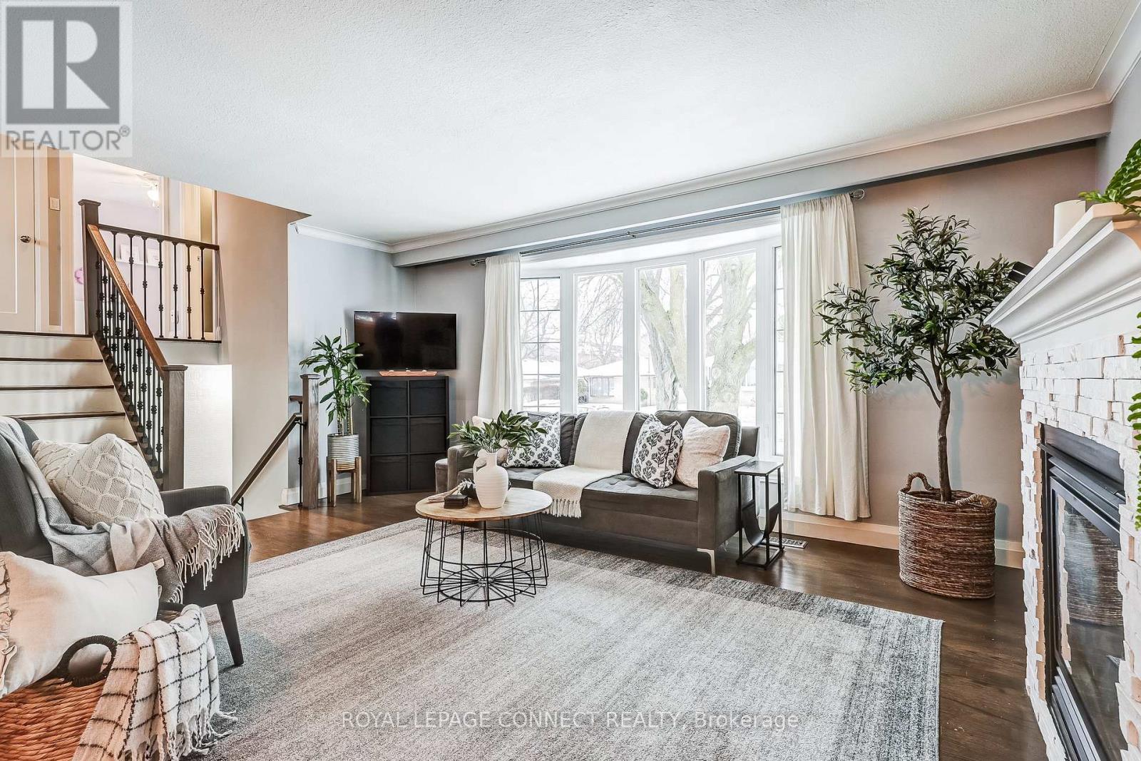 25 Rowatson Road, Toronto (Guildwood), Ontario  M1E 1K2 - Photo 4 - E12640792