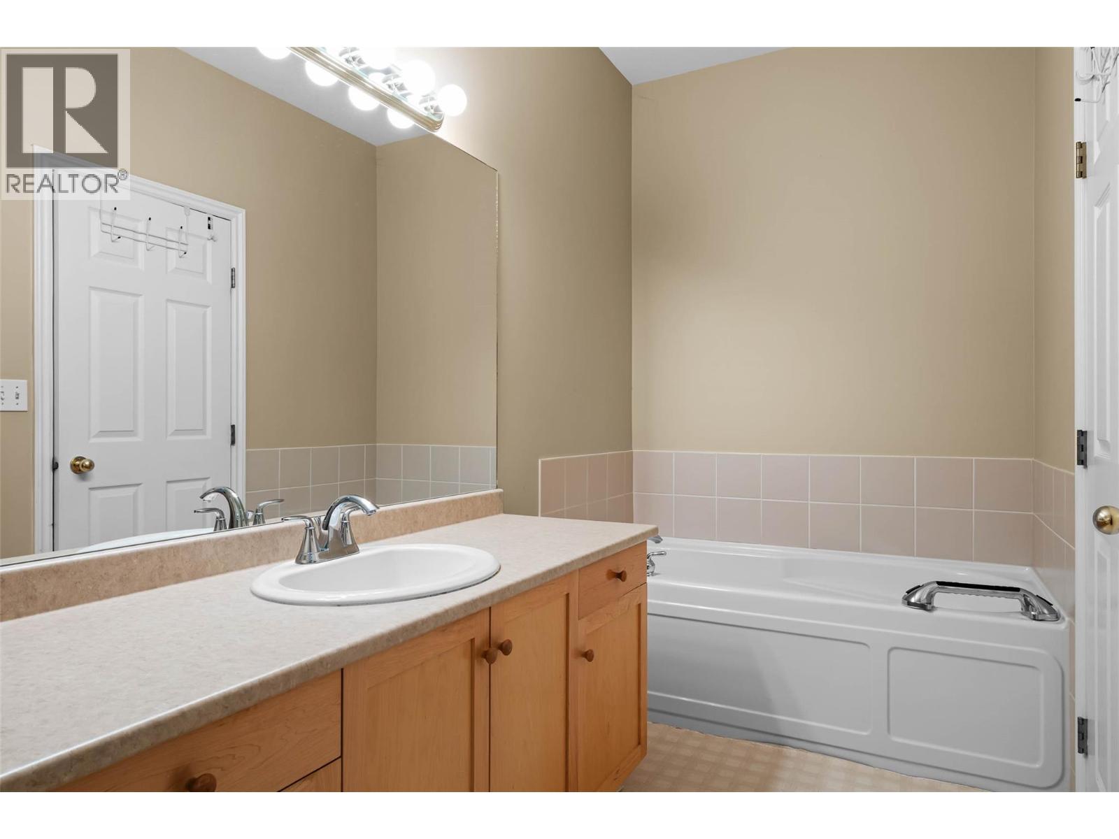 650 Harrington Road Unit# 32, Kamloops, British Columbia  V2B 6T7 - Photo 16 - 10371270