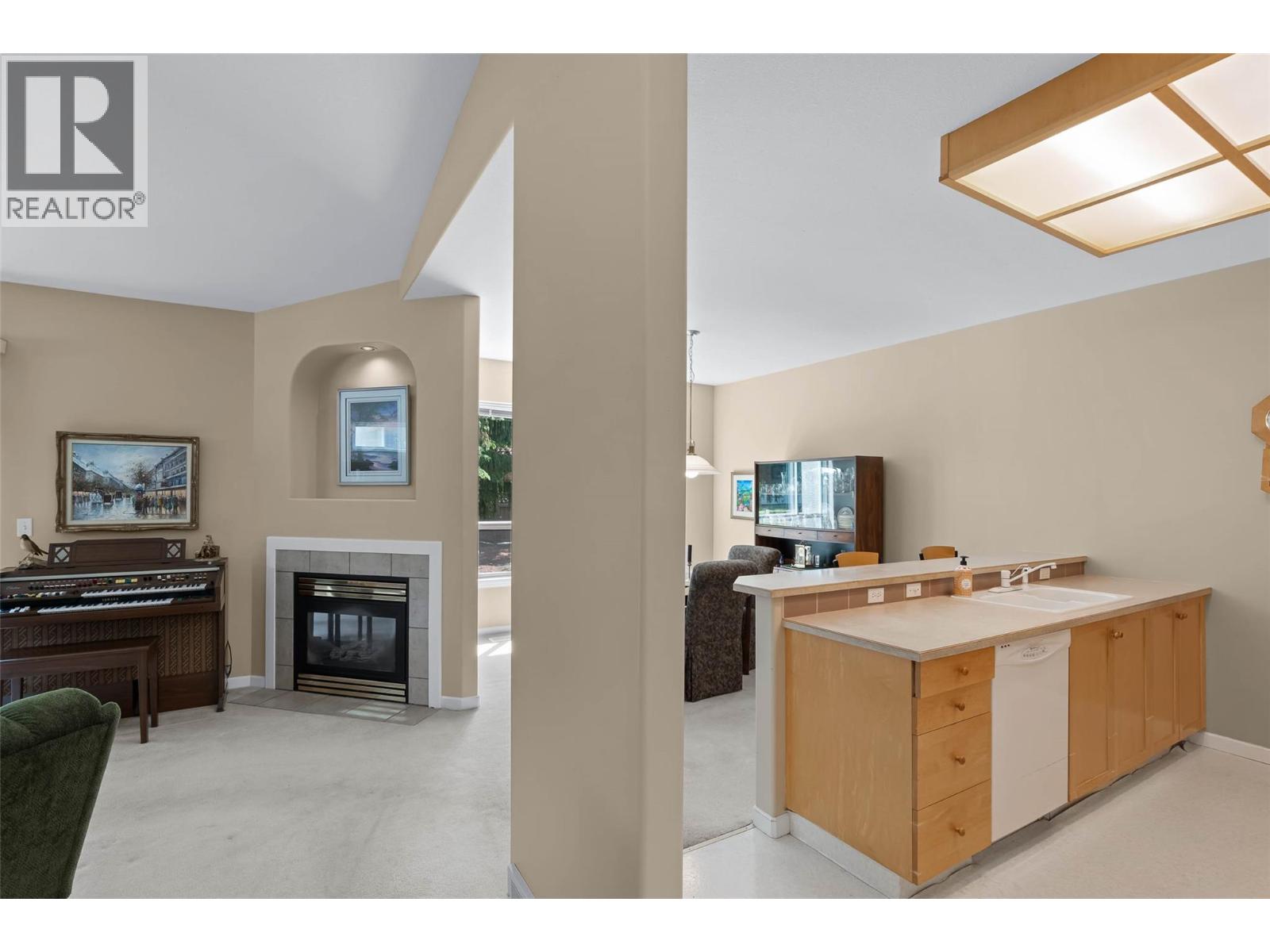 650 Harrington Road Unit# 32, Kamloops, British Columbia  V2B 6T7 - Photo 6 - 10371270