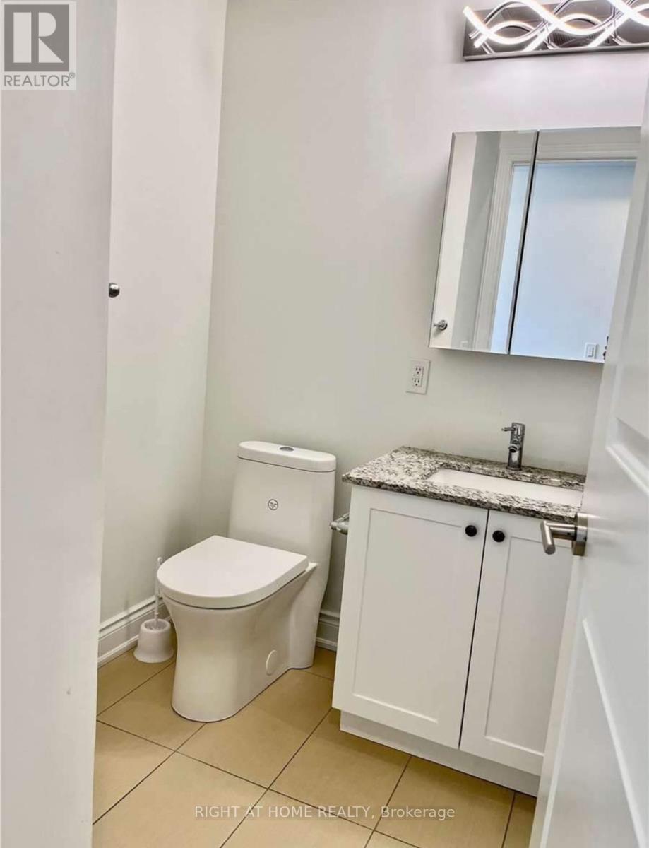 1005 - 9618 Yonge Street, Richmond Hill (North Richvale), Ontario  L4C 0X5 - Photo 10 - N12640786