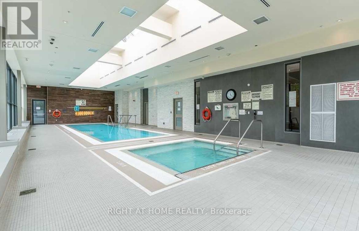 1005 - 9618 Yonge Street, Richmond Hill (North Richvale), Ontario  L4C 0X5 - Photo 3 - N12640786