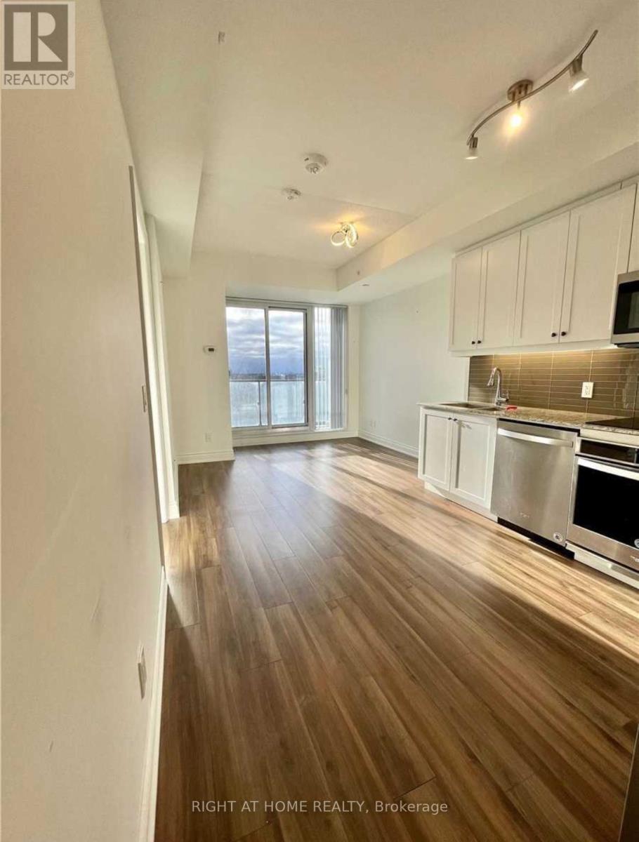 1005 - 9618 Yonge Street, Richmond Hill (North Richvale), Ontario  L4C 0X5 - Photo 5 - N12640786