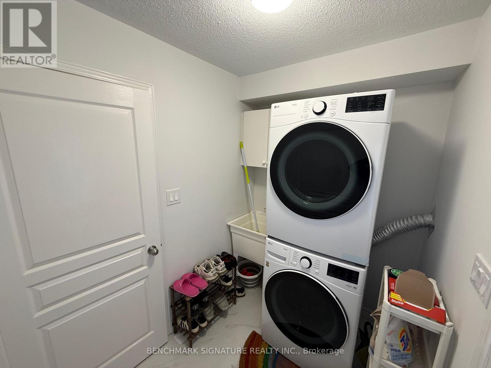 637 South Unionville Avenue, Markham (Village Green-South Unionville), Ontario  L3R 4W6 - Photo 10 - N12640812