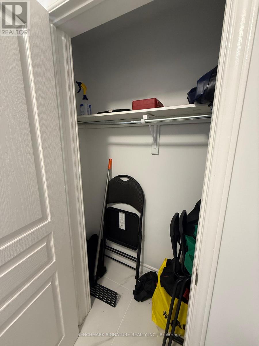 637 South Unionville Avenue, Markham (Village Green-South Unionville), Ontario  L3R 4W6 - Photo 12 - N12640812