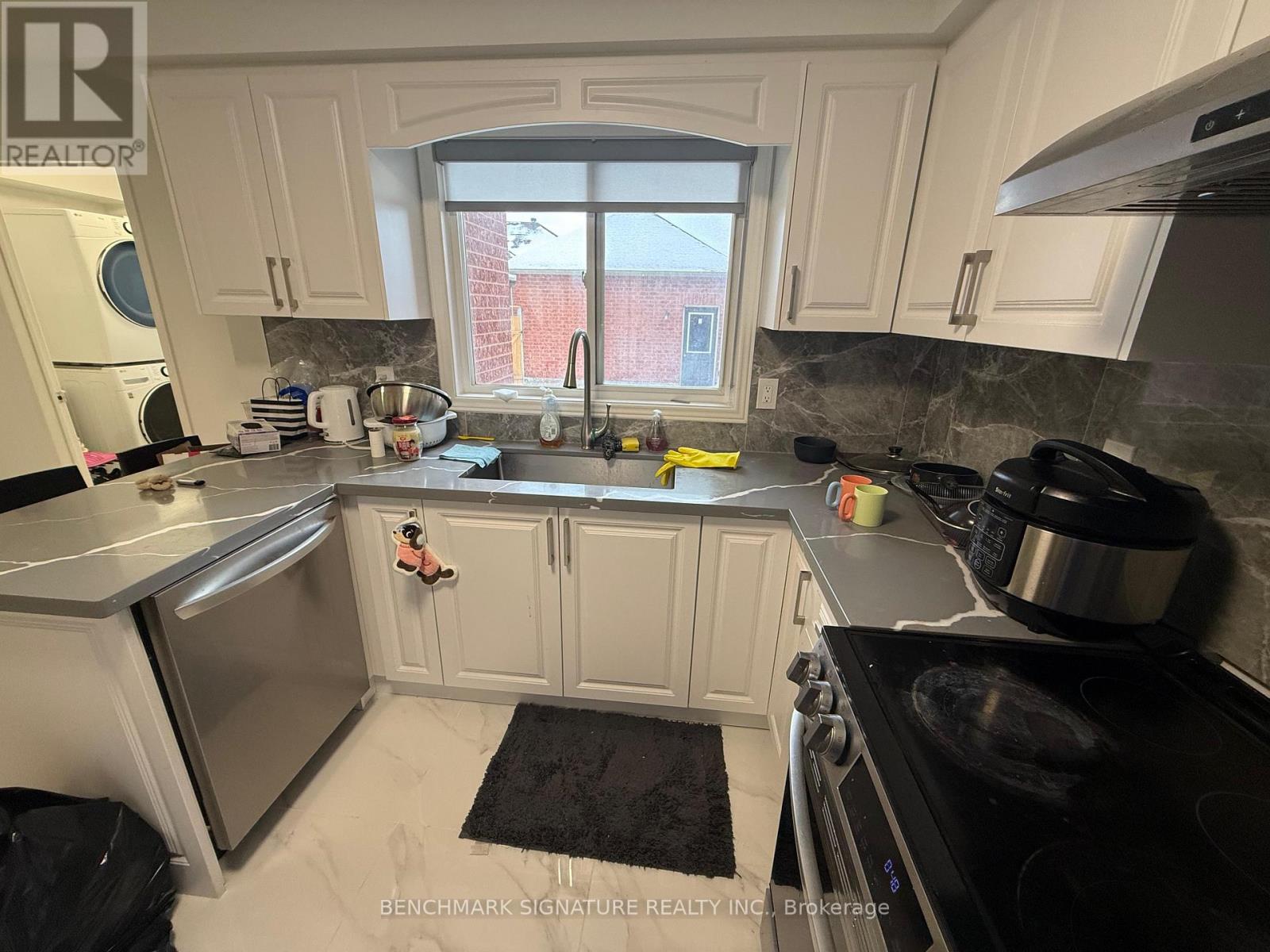 637 South Unionville Avenue, Markham (Village Green-South Unionville), Ontario  L3R 4W6 - Photo 4 - N12640812