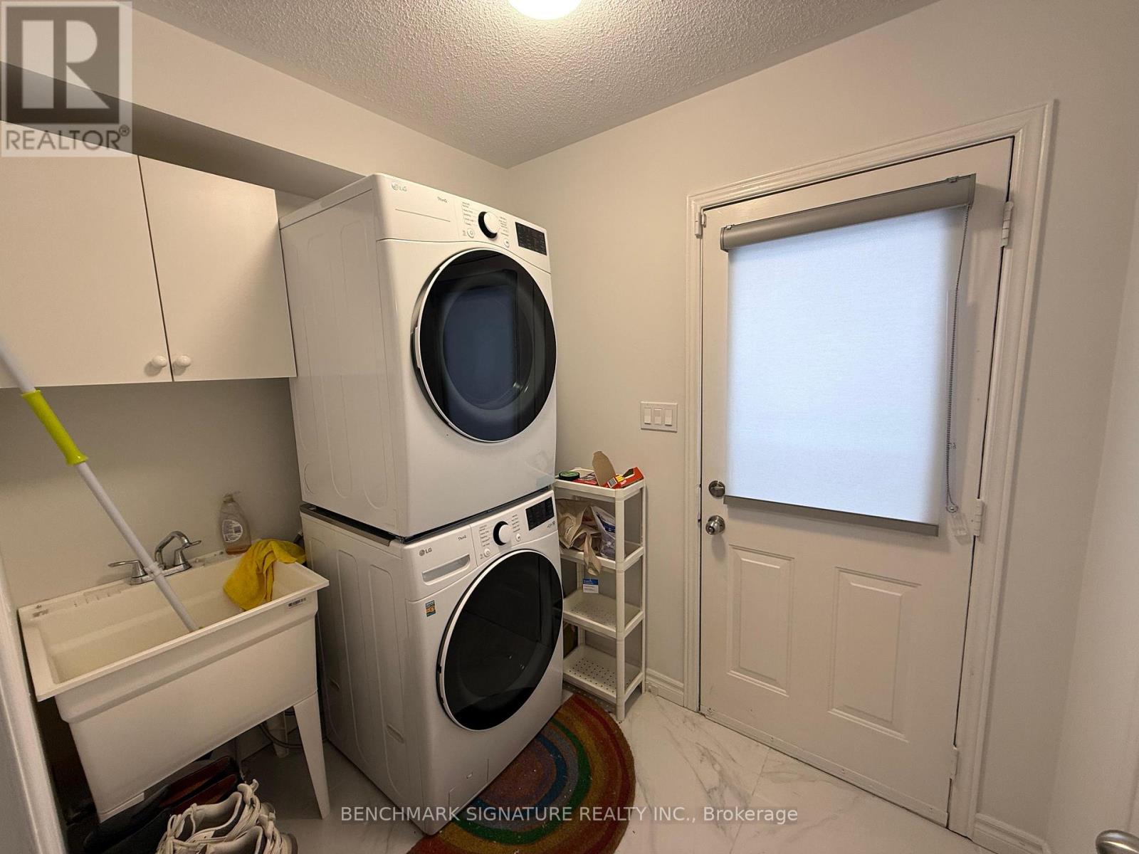 637 South Unionville Avenue, Markham (Village Green-South Unionville), Ontario  L3R 4W6 - Photo 9 - N12640812