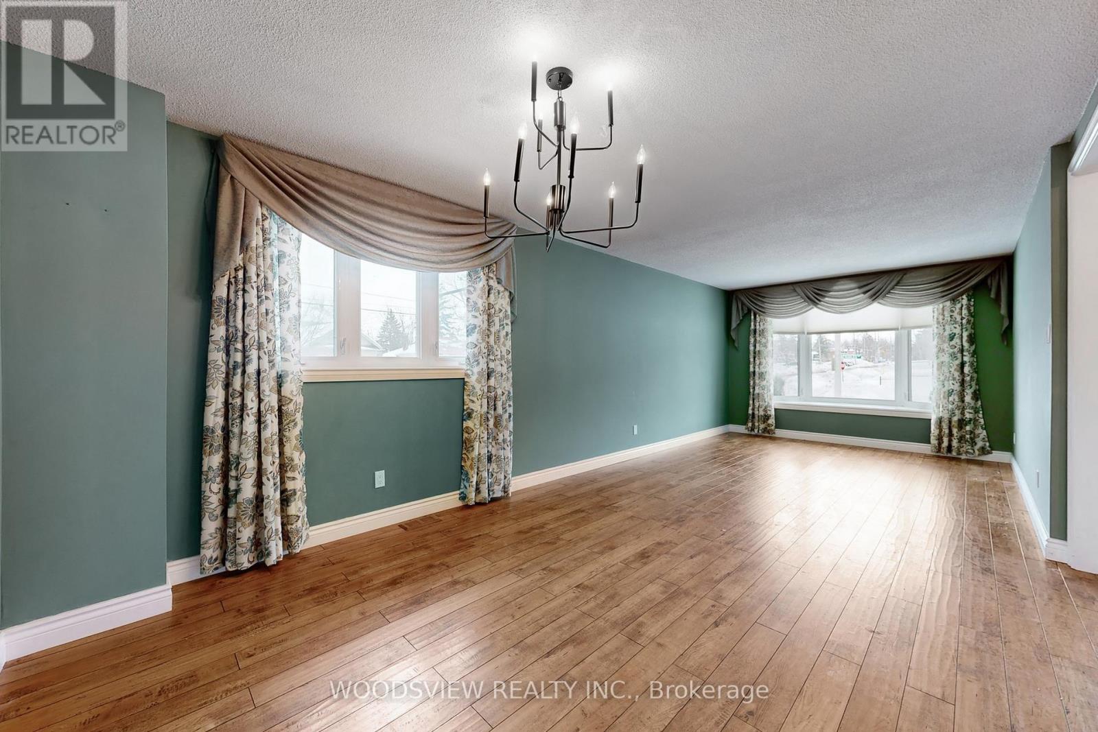 2 Charles Court, Barrie, Ontario  L4N 6S8 - Photo 4 - S12640784