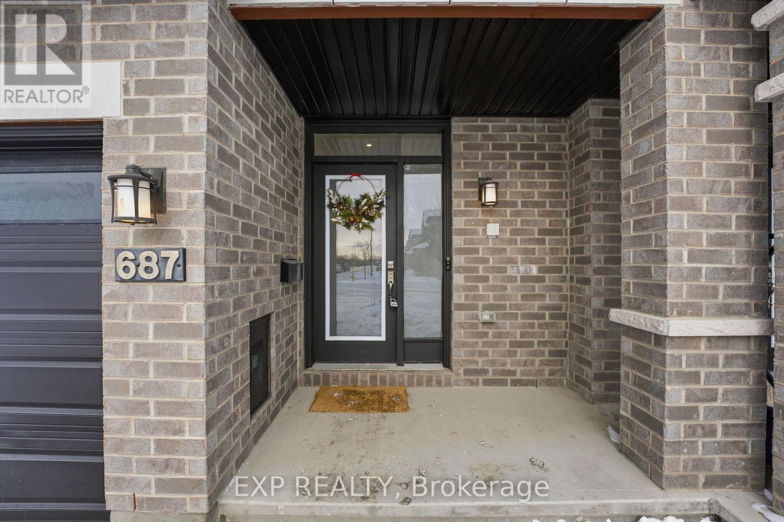 687 Capricorn Circle, Ottawa, Ontario  K4M 0J5 - Photo 3 - X12640856