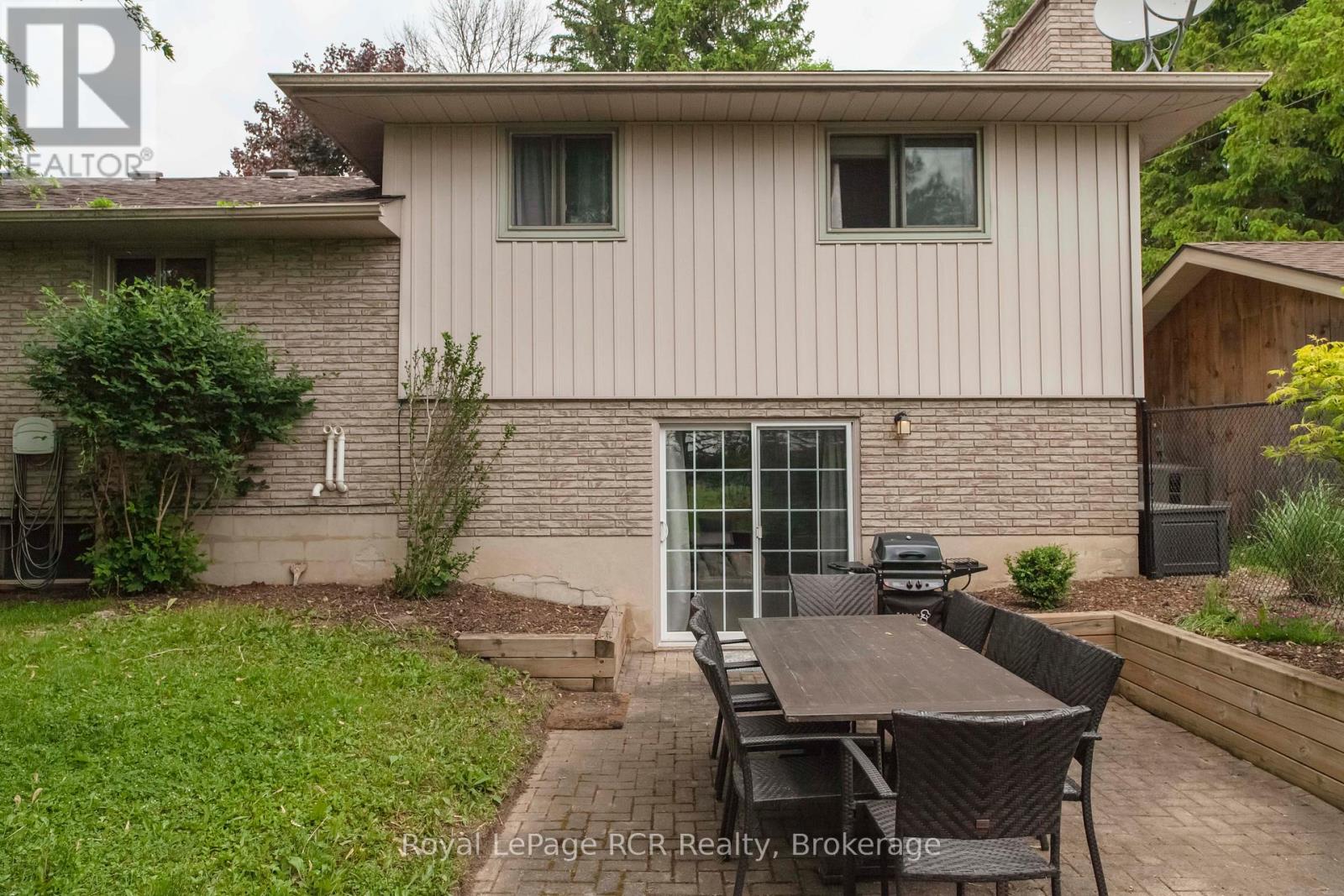 202122 21 Highway, Georgian Bluffs, Ontario N4K 5N7 - Photo 32 - X12640840