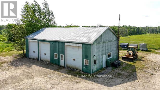 202122 21 Highway, Georgian Bluffs, Ontario N4K 5N7 - Photo 42 - X12640840