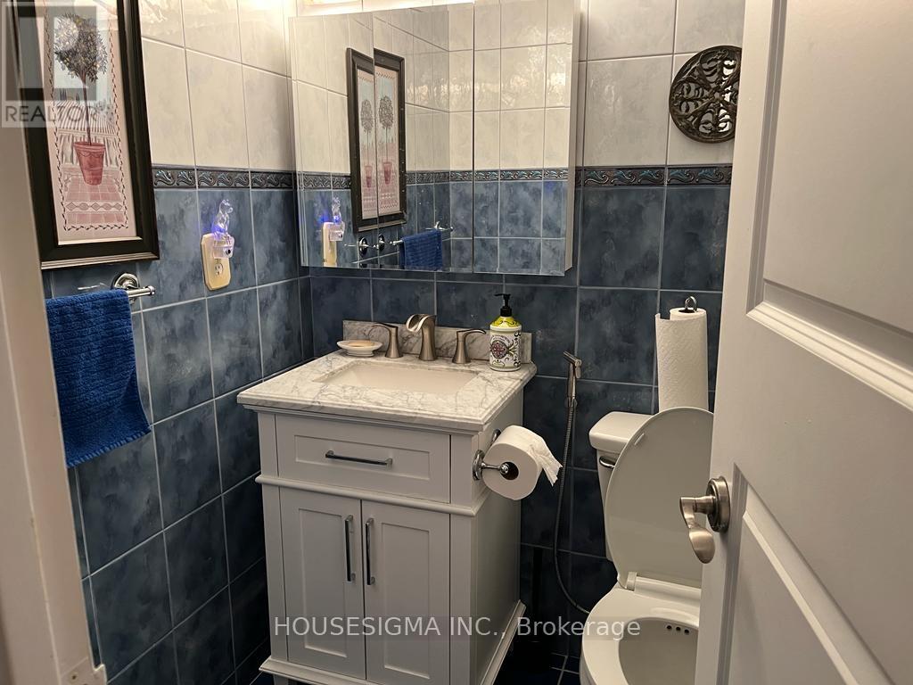 1607 - 45 Southport Street, Toronto (High Park-Swansea), Ontario  M6S 3N5 - Photo 13 - W12640782