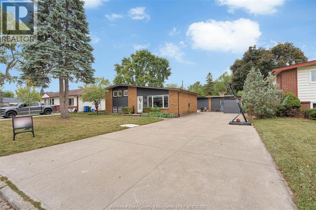 3775 Virginia Park, Windsor, Ontario N9E 2C7 - Photo 3 - 25031845