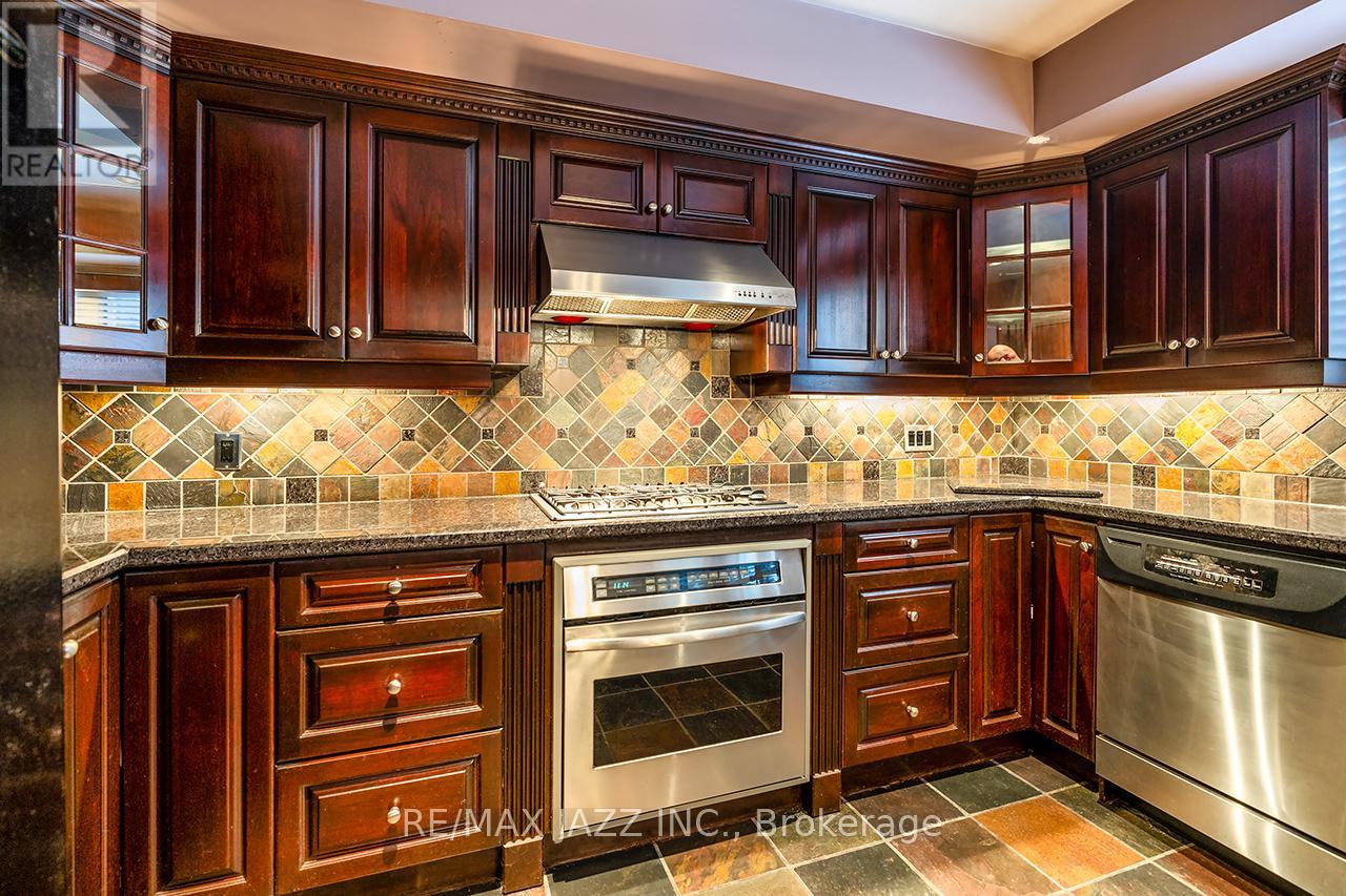 1002 Riverview Crescent, Pickering (Rougemount), Ontario  L1V 4M5 - Photo 10 - E12640894