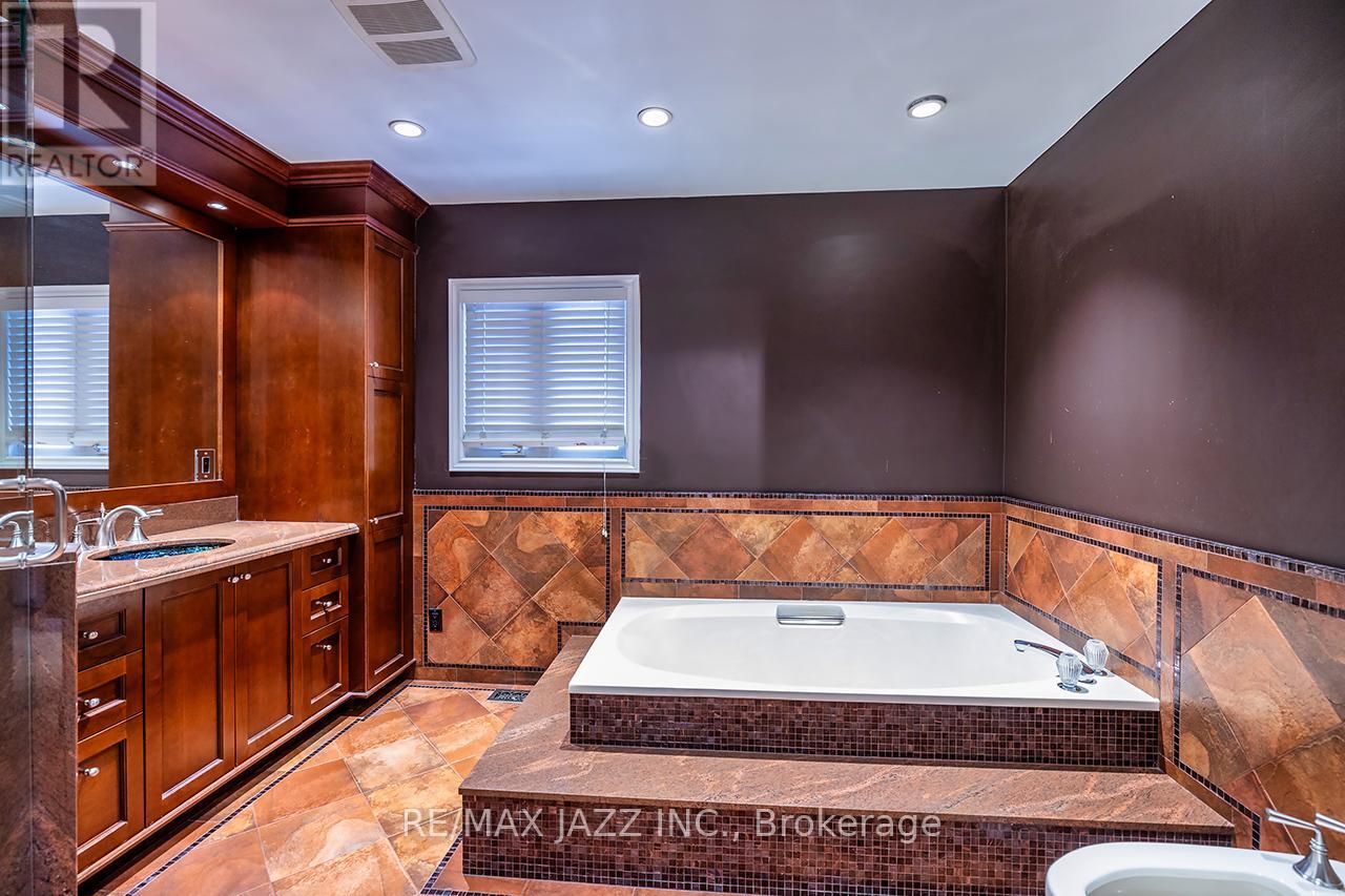 1002 Riverview Crescent, Pickering (Rougemount), Ontario  L1V 4M5 - Photo 29 - E12640894