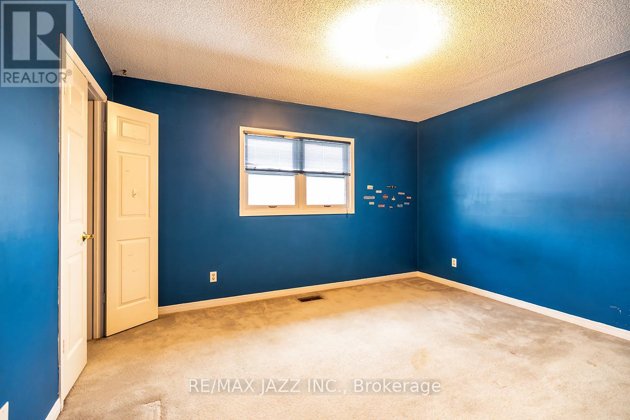 1002 Riverview Crescent, Pickering (Rougemount), Ontario  L1V 4M5 - Photo 32 - E12640894