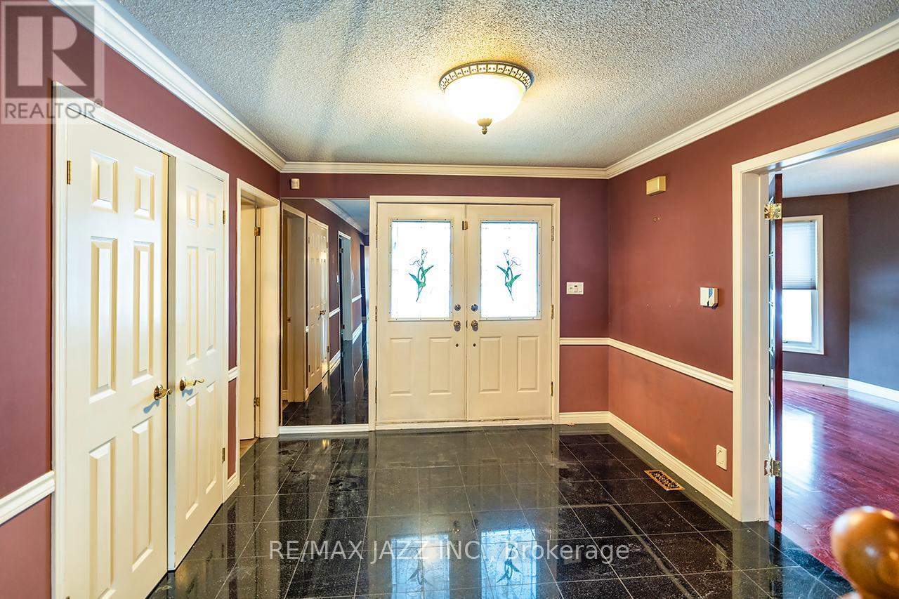 1002 Riverview Crescent, Pickering (Rougemount), Ontario  L1V 4M5 - Photo 6 - E12640894