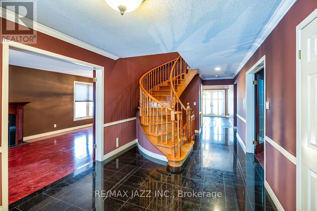 1002 Riverview Crescent, Pickering (Rougemount), Ontario  L1V 4M5 - Photo 7 - E12640894