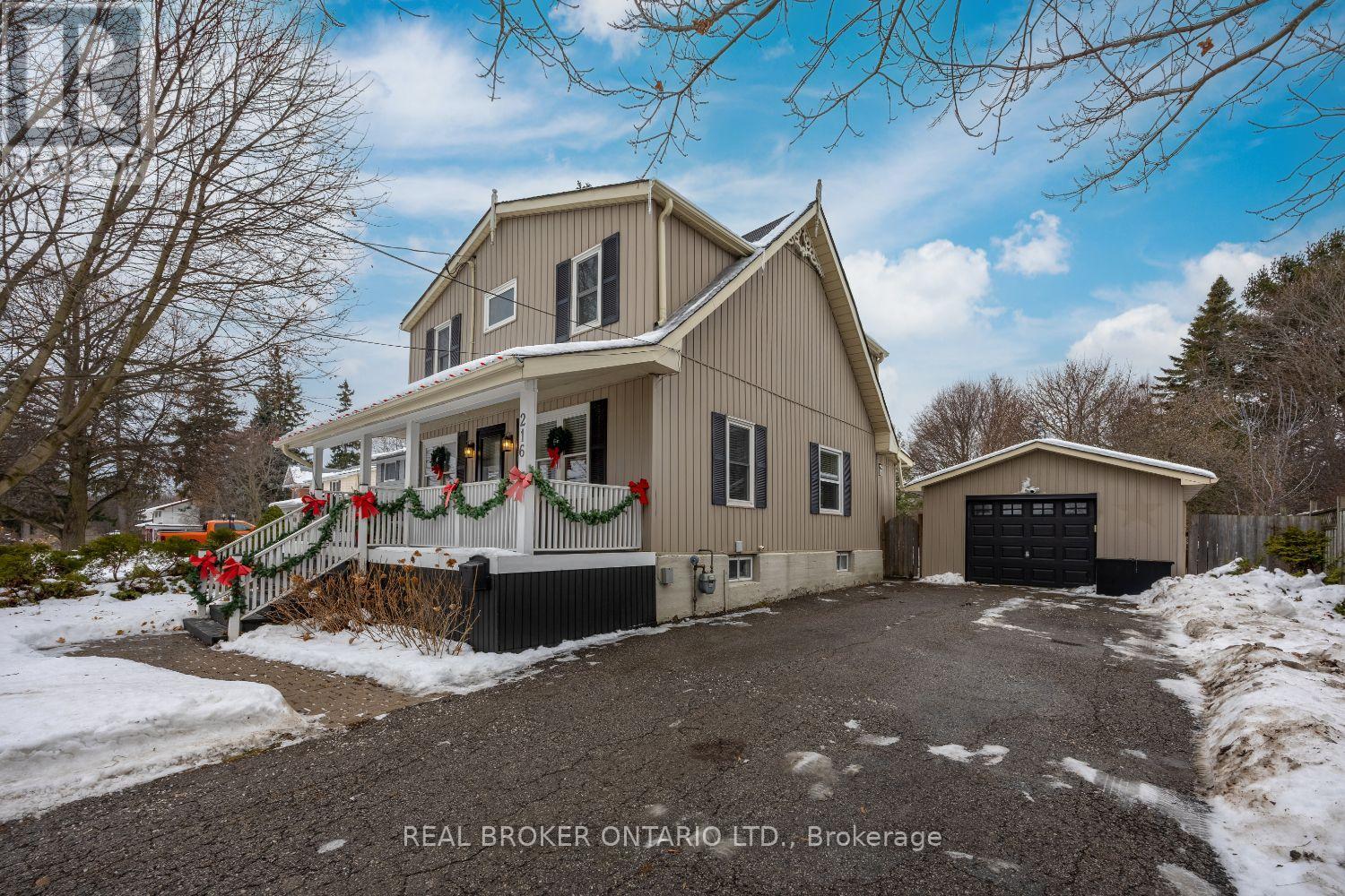 216 Liberty Street N, Clarington (Bowmanville), Ontario  L1C 2M8 - Photo 3 - E12641000