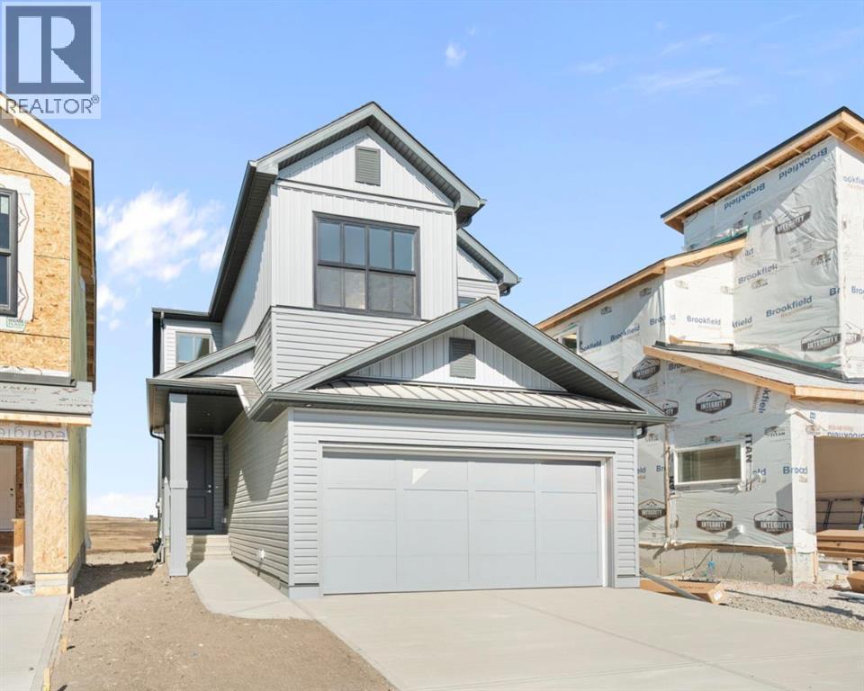 136 Lucas Gardens NW, Calgary, Alberta