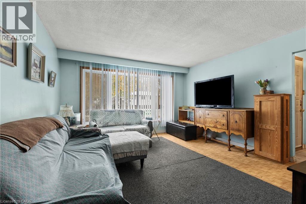 11 Torlake Street, Hamilton, Ontario  L8W 1L4 - Photo 3 - 40793781