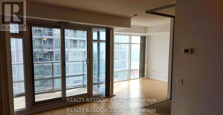 2704 - 2191 Yonge Street, Toronto, Ontario  M4S 2B1 - Photo 8 - C12572388