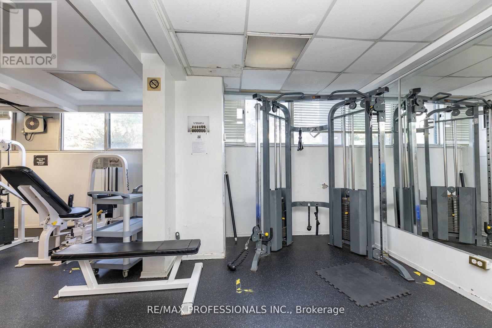 907 - 11 Wincott Drive, Toronto, Ontario  M9R 2R9 - Photo 25 - W12466692