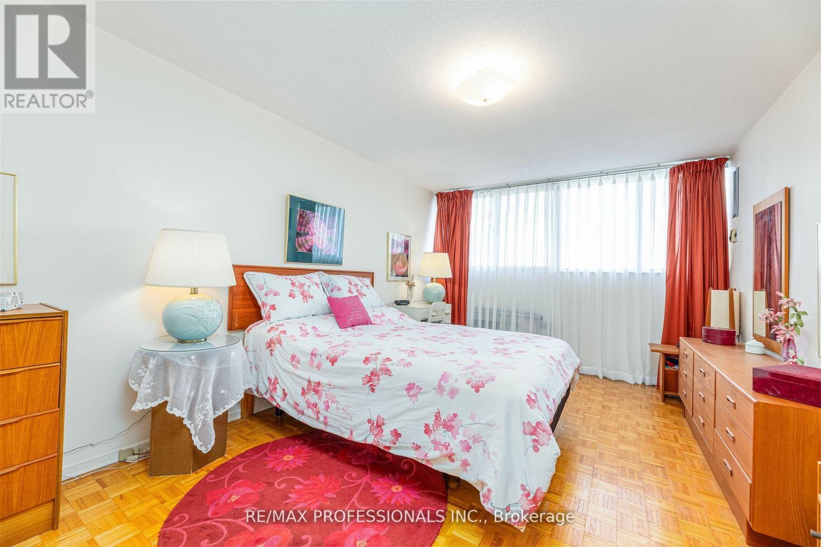 907 - 11 Wincott Drive, Toronto, Ontario  M9R 2R9 - Photo 18 - W12466692