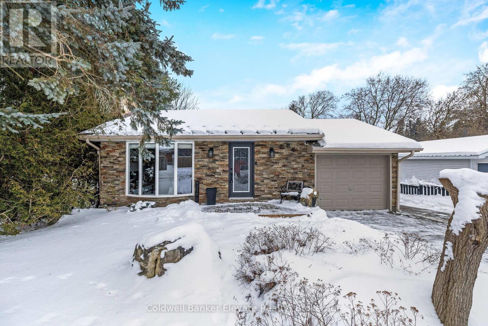 3 LORNE STREET, Erin, Ontario