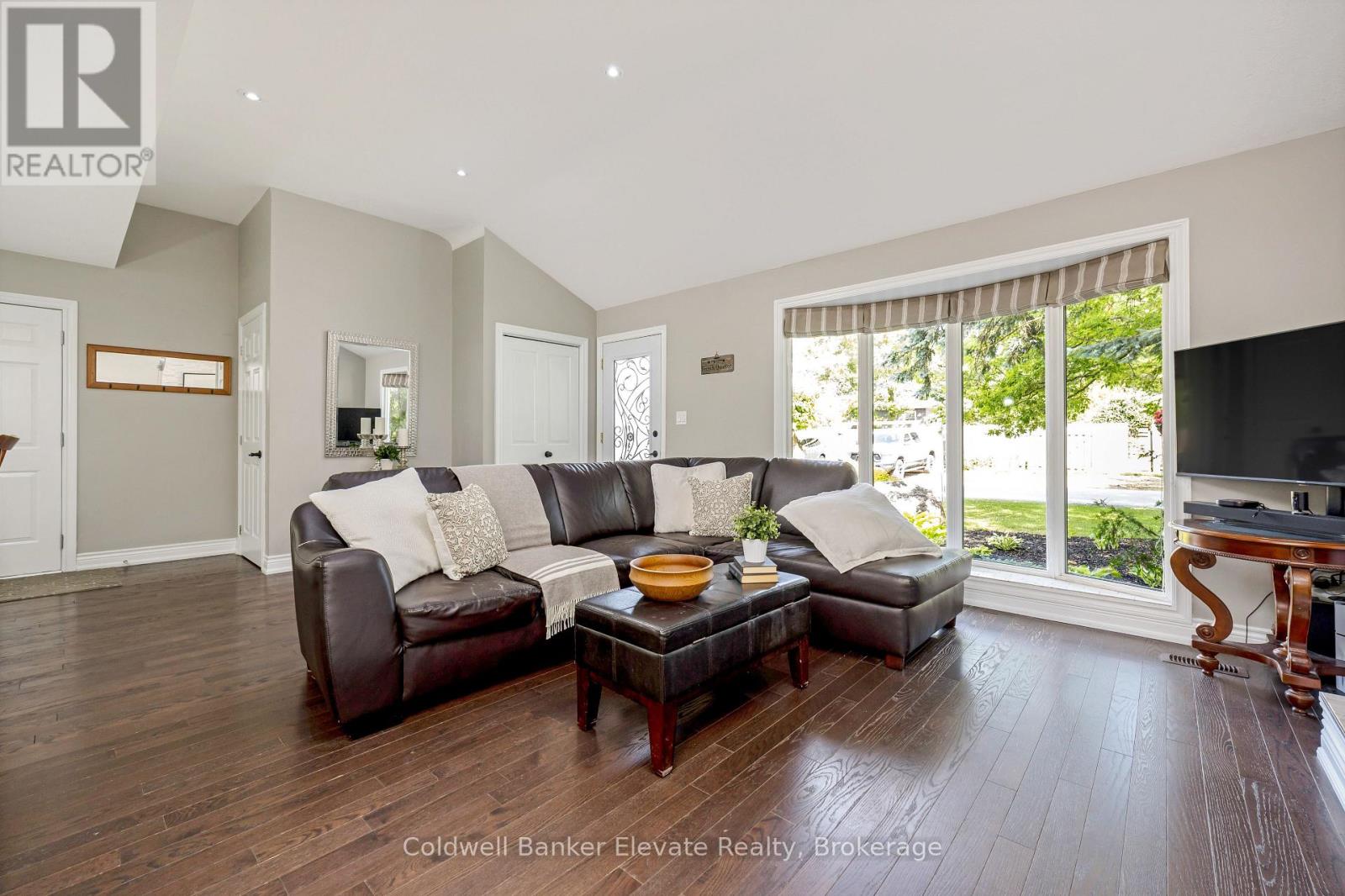 3 Lorne Street, Erin, Ontario  N0B 1T0 - Photo 11 - X12511482