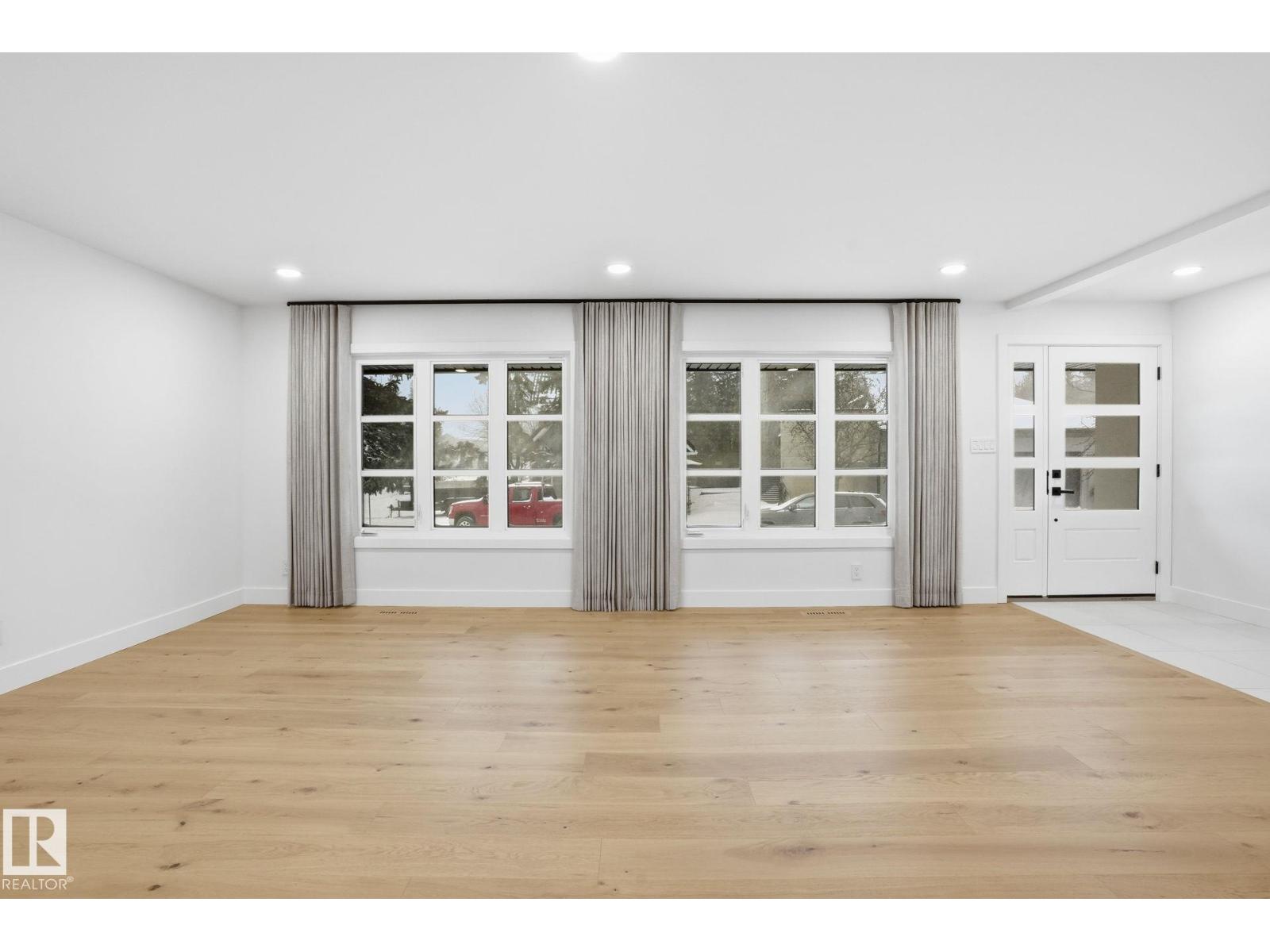 14604 Mackenzie Dr Nw, Edmonton, Alberta  T5R 5W2 - Photo 11 - E4468358