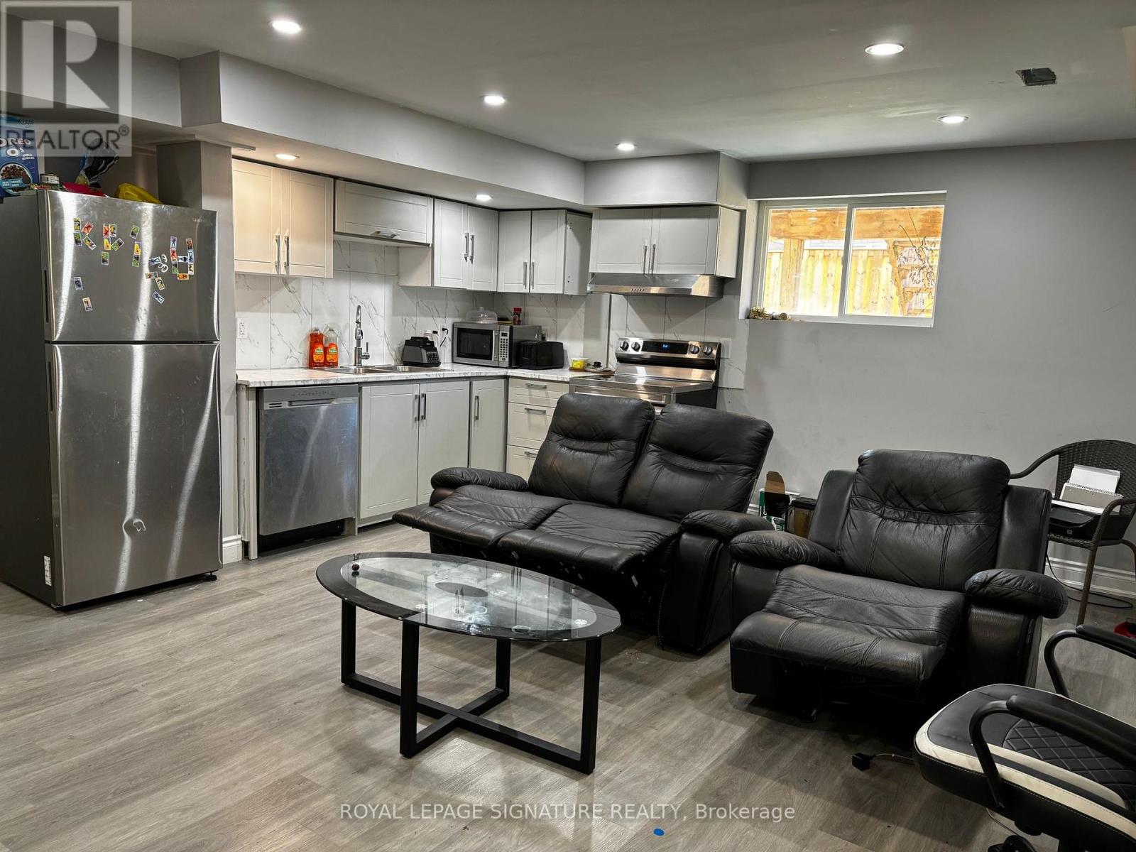 Lower - 11 Overholt Drive, Thorold, Ontario  L2V 0G4 - Photo 8 - X12640774